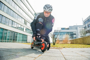 Konzentration vor den ersten Schritten auf Skikes