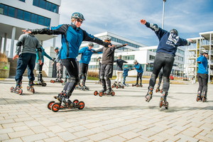 nach 5 min auf Skikes schon sicher durch die Lüfte fliegen