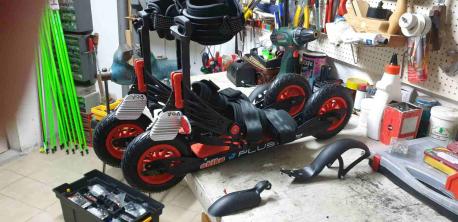 Skikes zusammengebaut ohne Schutzbleche Skikes zusammengebaut ohne Schutzbleche